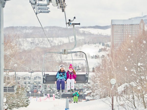 【新千歳空港発着/バス+宿泊パック】リピート率NO1!ルスツリゾートホテル ノースウイング&サウスウイング ゲレンデステイ≪食事なし・リフト券なし≫1泊2日(1泊2日)1